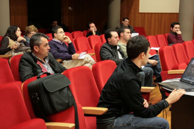 Las asociaciones utilizarán la nueva plataforma de Internet para potenciar su presencia en la Red - 1, Foto 1