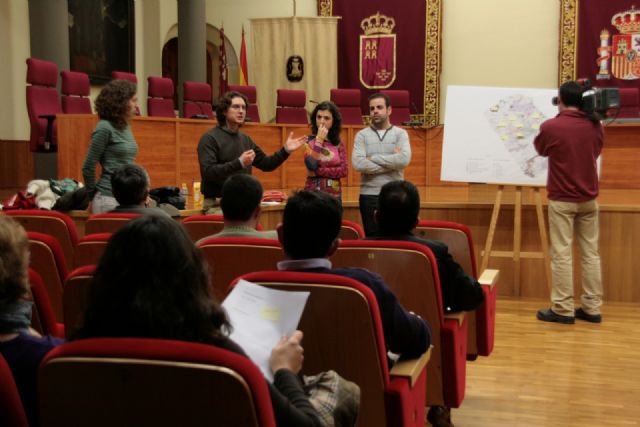 Las asociaciones utilizarán la nueva plataforma de Internet para potenciar su presencia en la Red - 2, Foto 2