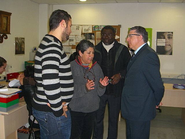 El Ejecutivo regional financió con 293.000 euros el proyecto Chachipén de reinserción social en Cartagena, Lorca y Murcia, Foto 1