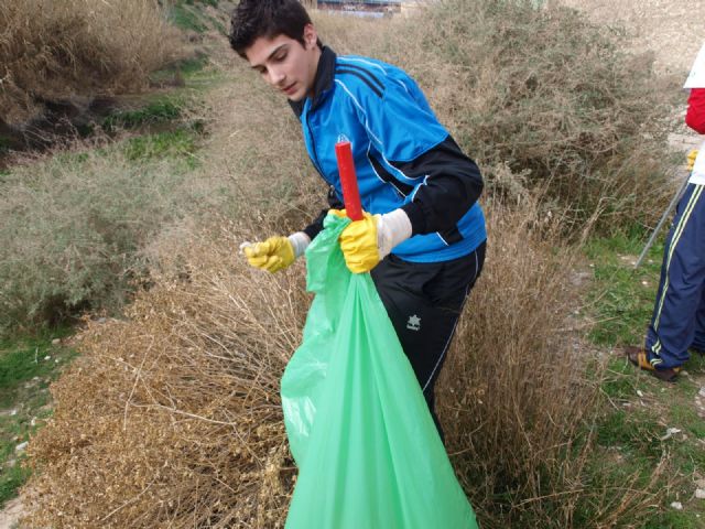 Voluntarios de JOVAL participan en la segunda jornada de rehabilitación del Río Mula por Alguazas - 1, Foto 1