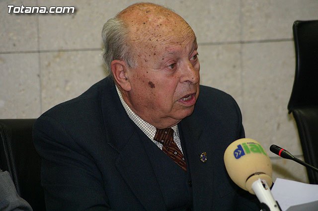 El cronista oficial de Totana, Mateo García, será el pregonero del Carnaval 2011, Foto 1