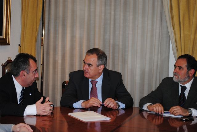 González Tovar y Manuel Campos analizaron el funcionamiento del plan de seguridad establecido en torno al Gobierno regional - 1, Foto 1