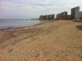 La retirada de dos espigones ampla la playa de Ensenada del Esparto en La Manga