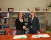 Sanidad firma un convenio con la Asociacin Murciana contra la Fibrosis Qustica para desarrollar un programa de rehabilitacin teraputica