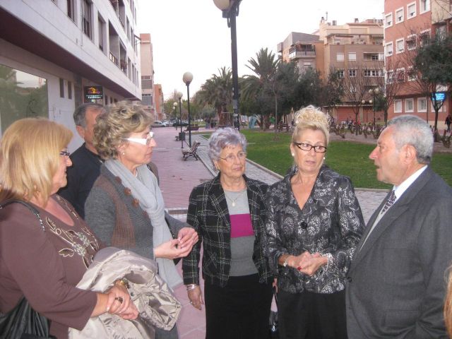 María del Carmen Pelegrín desea suerte a la candidata de Murcia al premio Abuela de España - 2, Foto 2