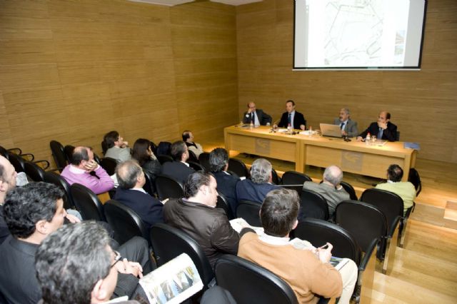 Segado explica a promotores y constructores el proyecto del Molinete - 2, Foto 2