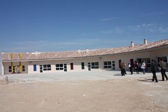 Los pachequeros visitan la nueva escuela infantil Colorines I - 1, Foto 1