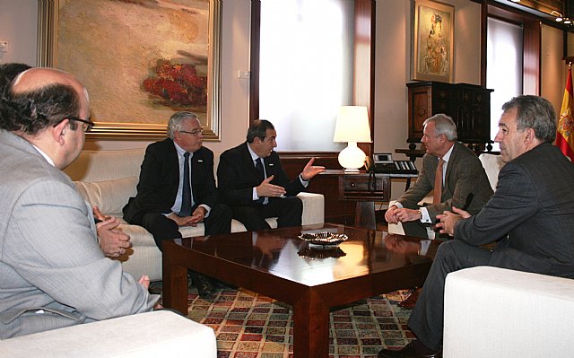 La Universidad Euromediterránea avala el dictamen Valcárcel sobre la gestión eficaz del agua en Europa y en la Cuenca Mediterránea - 1, Foto 1