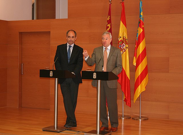 Valcárcel y Camps lamentan la actitud insolidaria del Gobierno socialista de Barreda con España - 1, Foto 1