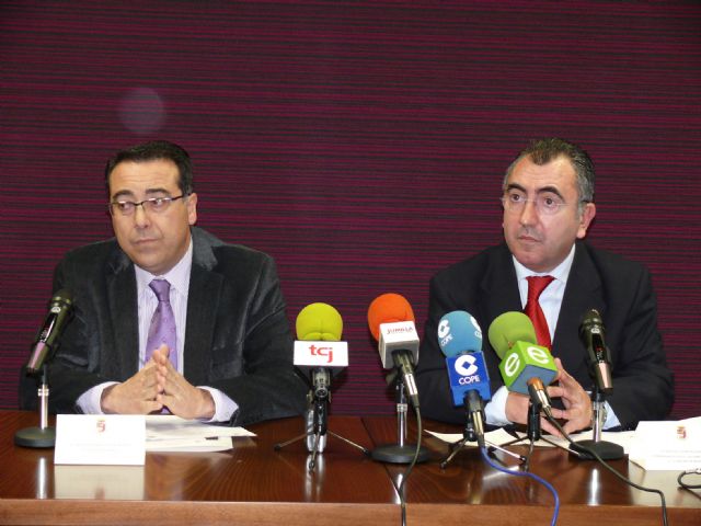 El alcalde de Jumilla y el consejero de justicia y Seguridad Ciudadana clausuran unas charlas sobre el 1-1-2 - 2, Foto 2