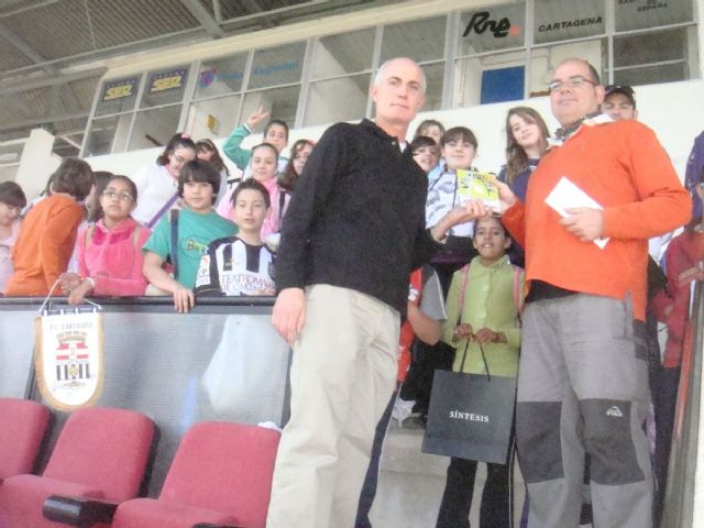 Alumnos del CP Beethoven y el FC Cartagena, juntos con el ADE - 3, Foto 3