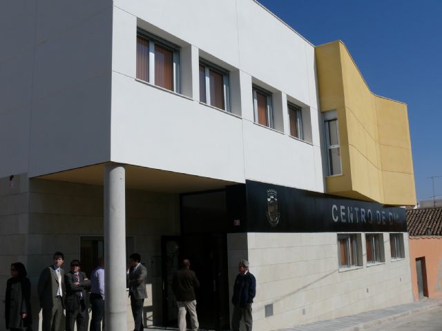 Gaspar Zarrías inaugura en Jumilla un nuevo Centro de Día para personas mayores y otro de Seguridad Vial - 2, Foto 2