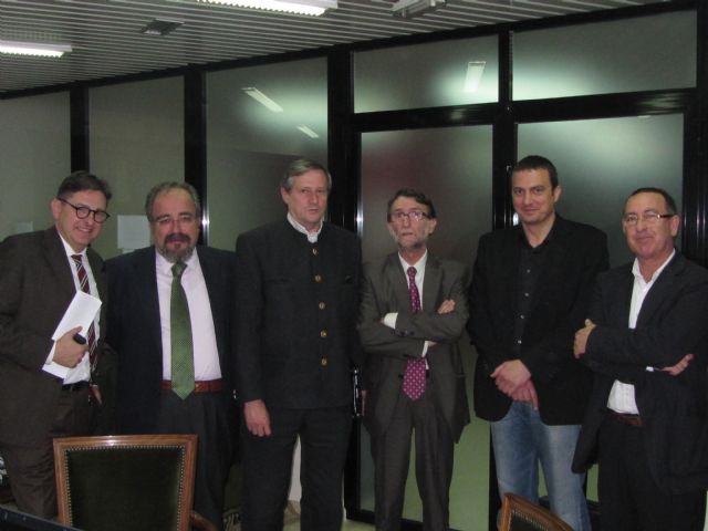 Meyer afirma que el entubamiento del río Segura choca con las directivas europeas - 1, Foto 1