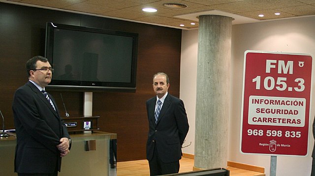 Los conductores murcianos podrán evitar atascos y accidentes gracias a la recepción de avisos de tráfico a través de la radio del coche - 1, Foto 1