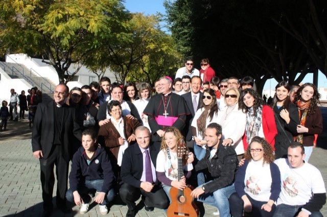 El Alcalde comparte con miles de murcianos el Encuentro Diocesano de Familias - 1, Foto 1