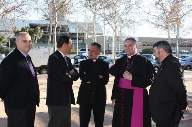 El Alcalde comparte con miles de murcianos el Encuentro Diocesano de Familias - 2, Foto 2