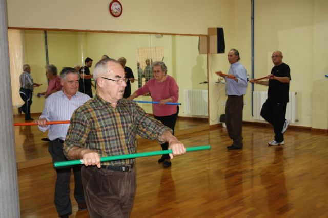 La concejalía de Deportes del Ayuntamiento de Fuente Álamo imparte un programa de ejercicios para diábeticos pionero en la Región - 1, Foto 1