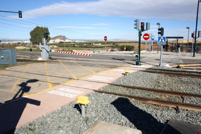 Obras Públicas mejora la seguridad peatonal y viaria en la línea de ferrocarril entre Cartagena y Los Nietos - 1, Foto 1