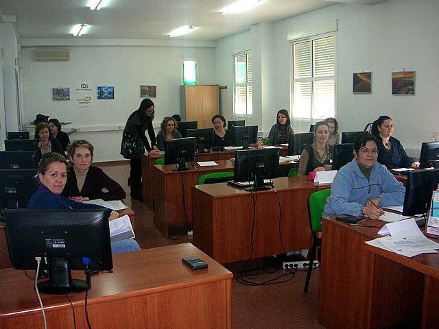 Más de 30 desempleados se forman con dos cursos gratuitos que ofrece el Ayuntamiento - 1, Foto 1