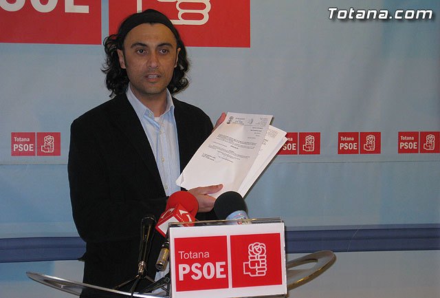 PSOE: La deuda del ayuntamiento se volvió a incrementar de nuevo ayer, Foto 1