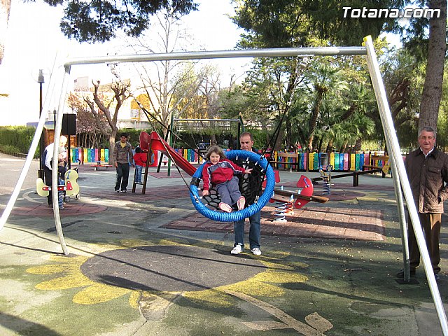 Doscientos niños con discapacidad disfrutarn de los dos parques adaptados que el ayuntamiento ha instalado - 2
