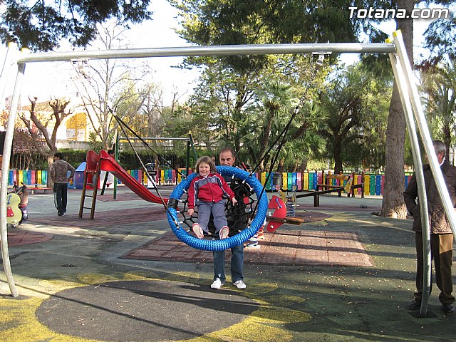 Doscientos niños con discapacidad disfrutarn de los dos parques adaptados que el ayuntamiento ha instalado - 3
