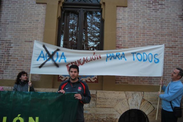 Manifiesto en �guilas el d�a 2 de marzo de 2011 - 2