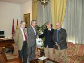 Gonzlez Tovar recibi al presidente de la Real Academia de Medicina y Ciruga
