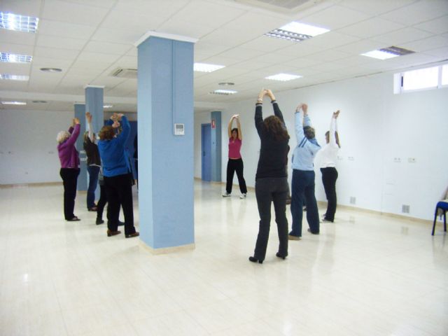 Continúan las actividades de la XXI Semana de la Mujer: Talleres sobre ejercicio físico y mañana cultural - 2, Foto 2