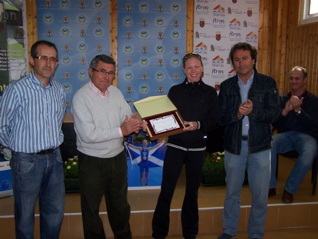 Muestras de gratitud hacia la Campeona del Mundo de Duatlón - 1, Foto 1