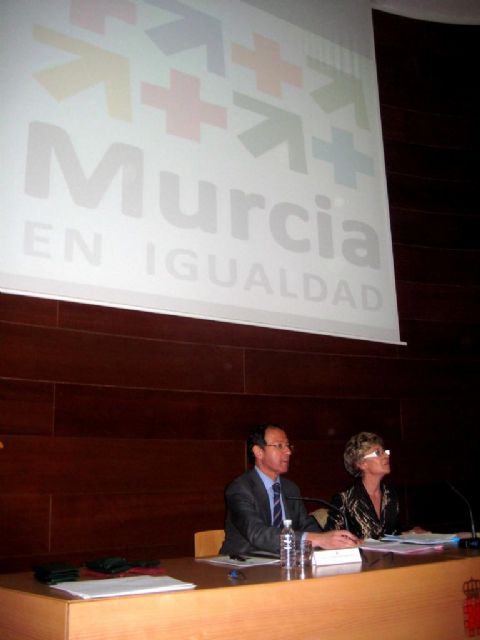 Reclamar un trabajo digno y un salario equiparado, objetivos de las actividades organizadas para conmemorar el 8 de Marzo - 2, Foto 2