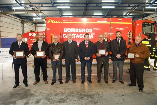 Los Bomberos honran a su patrón en la iglesia de la Caridad - 3, Foto 3