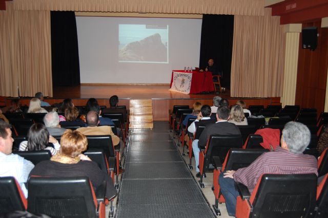 El montañero José Antonio Pastor cierra el ciclo de conferencias de la IV Semana del Senderismo - 2, Foto 2