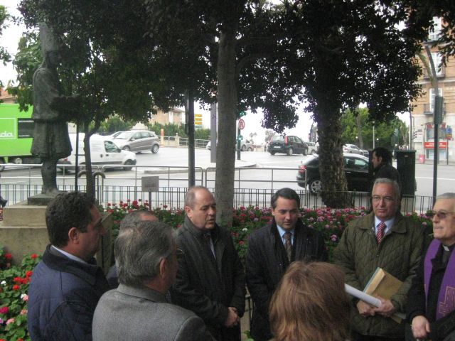Ofrenda floral al monumento al Nazareno de Murcia - 3, Foto 3
