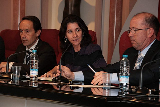 García subraya en la Feria del Mueble de Yecla la importancia del uso de las TIC como ventaja competitiva para las empresas - 1, Foto 1