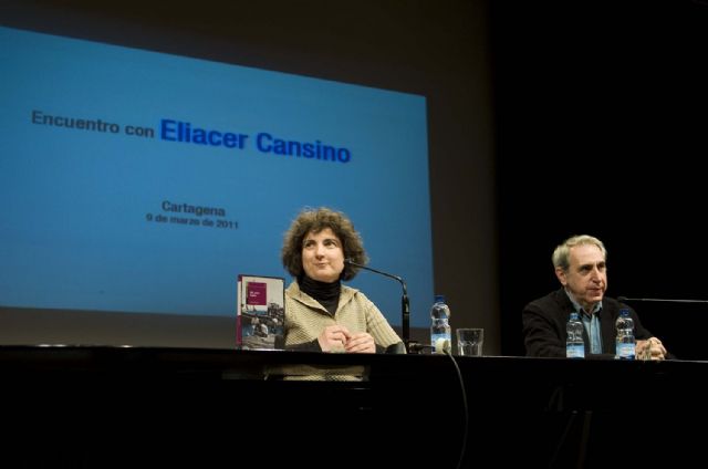 Ok. Señor Foster, una inocente mirada a la posguerra, finalista del Premio Hache - 5, Foto 5