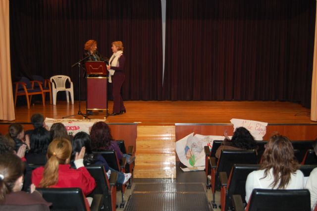 Alumnos del CES Vega Media de Alguazas realizan actividades con motivo del ''Día Internacional de la Mujer Trabajadora'' - 3, Foto 3
