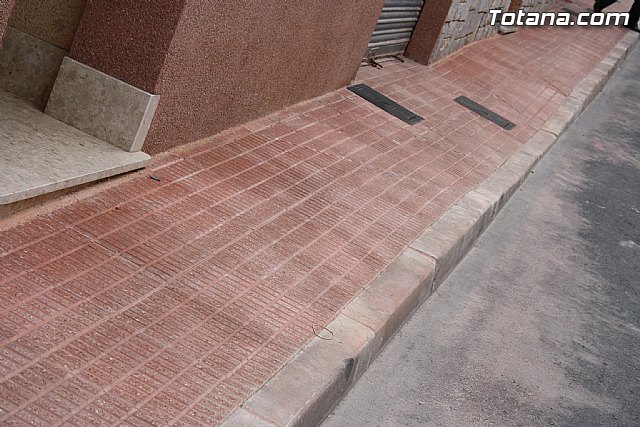 El ayuntamiento invierte en el Plan de Obras y Servicios 2010 y 2011 cerca de un milln de euros - 2