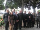 Ofrenda floral al monumento al Nazareno de Murcia