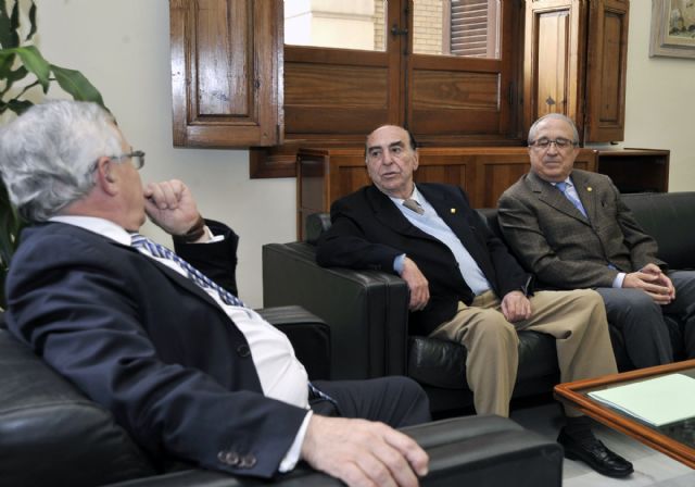 La Universidad de Murcia colaborará con la Real Academia de Medicina en los actos de su segundo centenario - 2, Foto 2