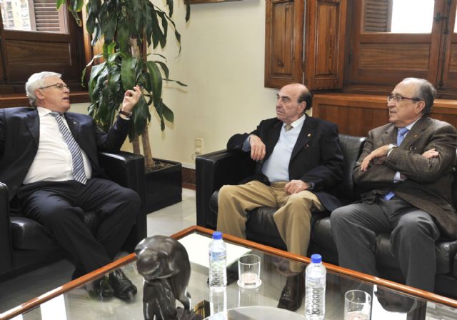 La Universidad de Murcia colaborará con la Real Academia de Medicina en los actos de su segundo centenario - 3, Foto 3