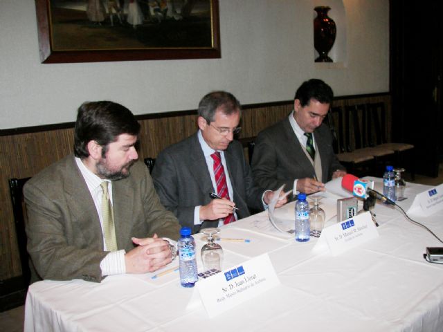 Un convenio entre Ayuntamiento y Balneario permite la cesión por parte de esta última institución de varias piezas históricas para el Museo de Archena - 1, Foto 1