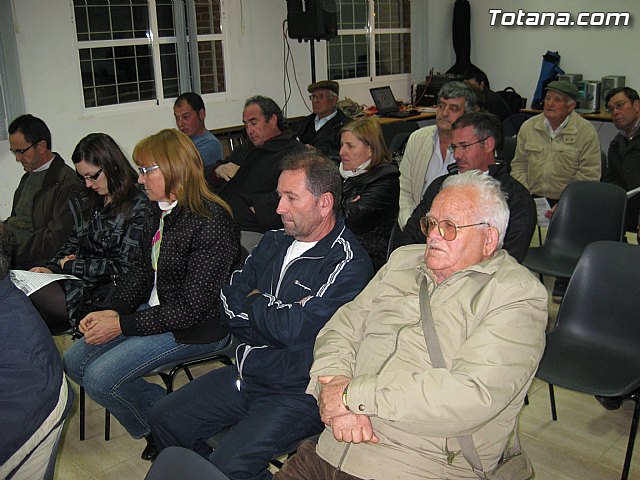 El equipo de Gobierno acerca las actuaciones municipales a los vecinos de la pedana de la Costera y los del barrio Tirol-Camilleri - 5