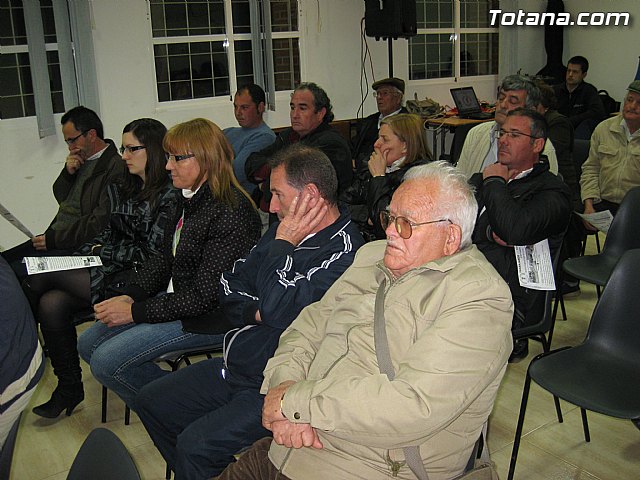 El equipo de Gobierno acerca las actuaciones municipales a los vecinos de la pedana de la Costera y los del barrio Tirol-Camilleri - 8