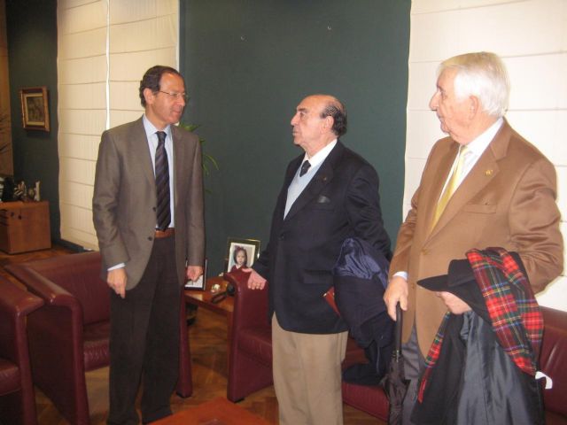 El Alcalde recibe al nuevo Presidente de la Real Academia de Medicina - 2, Foto 2