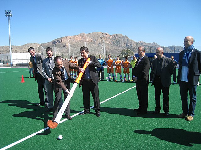 Cruz inaugura en Santomera el primer campo de hockey sobre hierba de la Región - 1, Foto 1