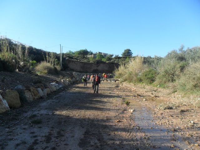 El pasado domingo 13 de Marzo, el club senderista de Totana, organiz una nueva actividad en el entorno de los huertos de Totana - 2