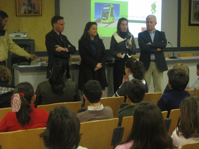 Arranca la campaña para que los escolares aprendan a convivir con el tranvía - 2, Foto 2