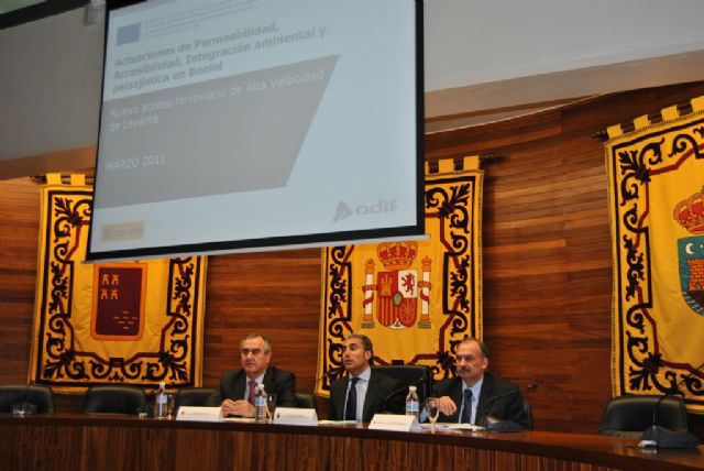 Adif presenta las obras de accesibilidad, permeabilidad e integración paisajística de la línea de alta velocidad en Beniel (Murcia) - 1, Foto 1