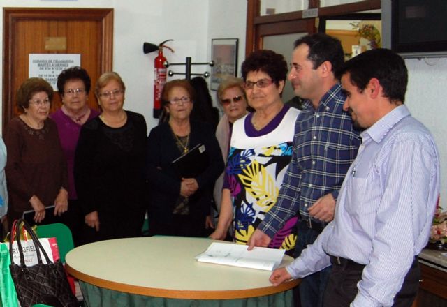 Los usuarios del mercado torreño se informan con la Semana del Consumidor - 3, Foto 3